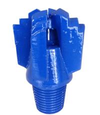 Four wings step drag bits